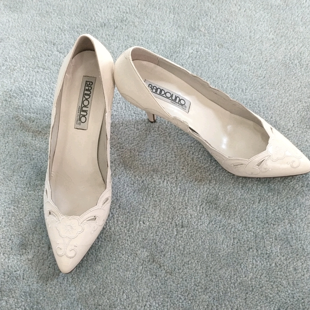 High heel shoe